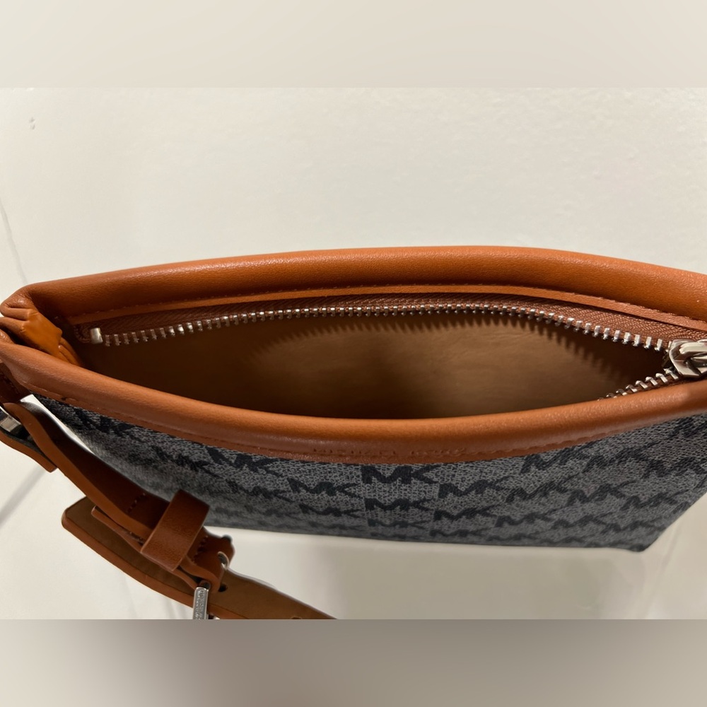 Michael Kors Monogram Leather
Fanny Pack Belt Bag - Picture 2 of 3
